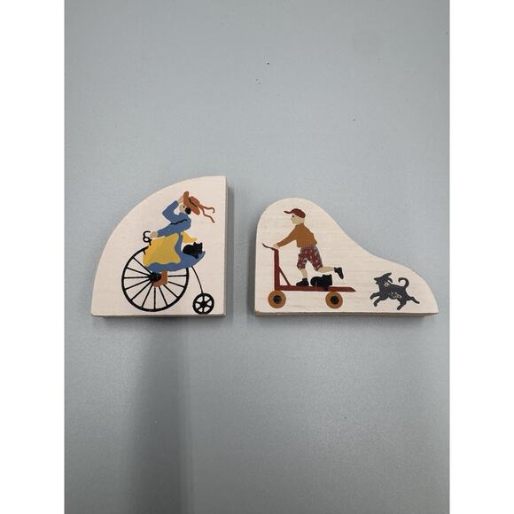 The Cats Meow Riding A Bike & Scooter Accessories 2 Piece Lot - Picture 1 of 4